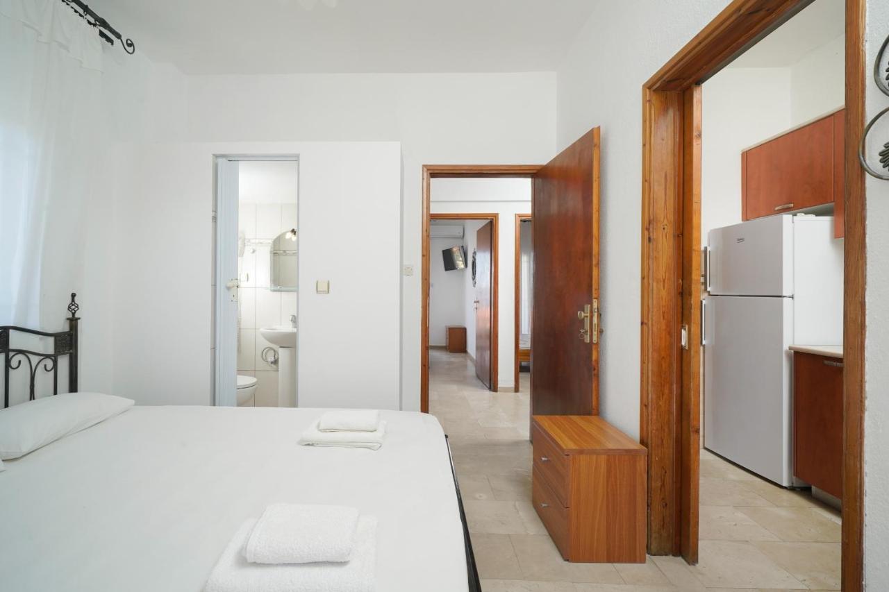 Studios Garifalia Amolianí Luaran gambar